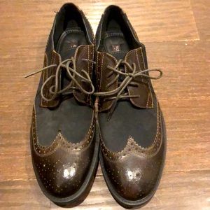 Dress shoes